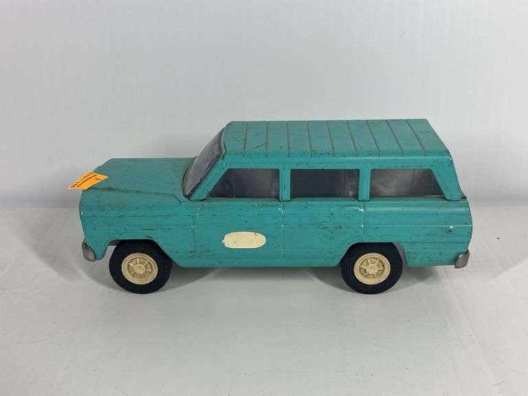 1960s/70s Tonka Jeep Wagoneer