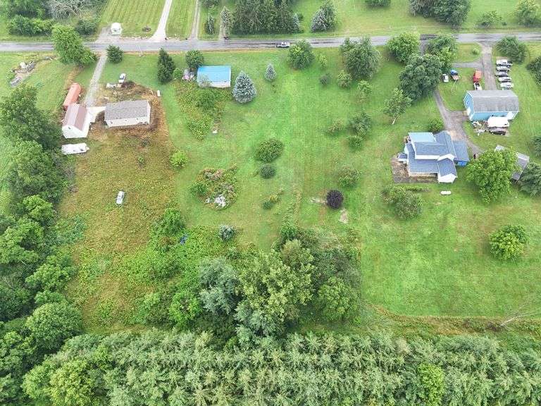 3 Bedroom Investment Home on 1.2 Acres