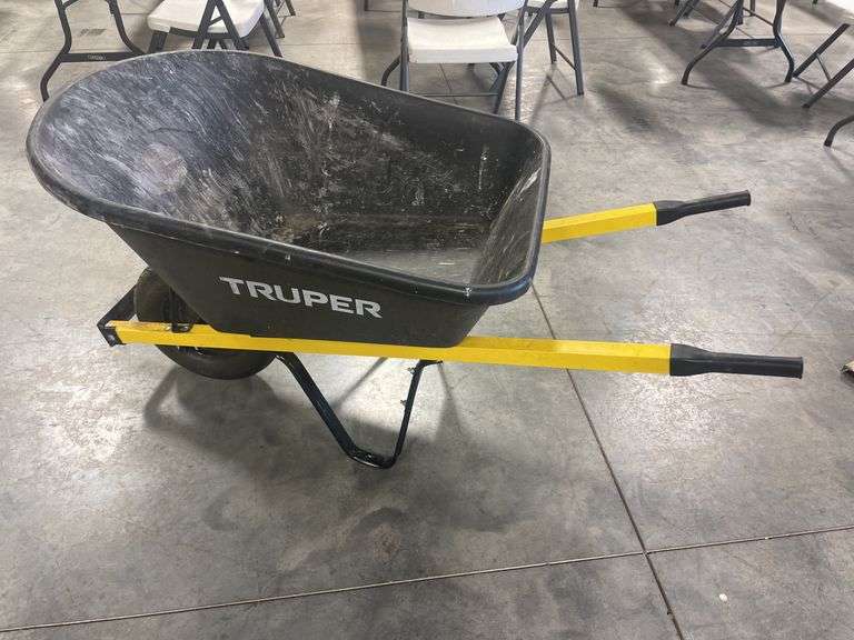 Truper wheelbarrow
