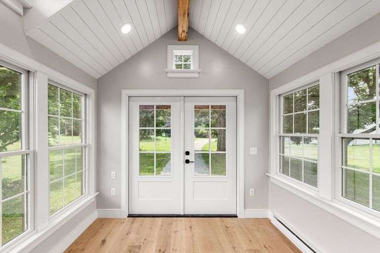 Mini Home on Wheels From Rosedale Trades