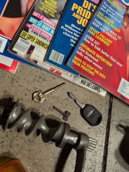 Miscellaneous vintage items - Universal meat grinder, poker set, clippers, speedometers, belt buckle