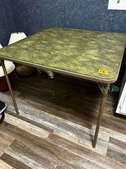 CARD TABLE