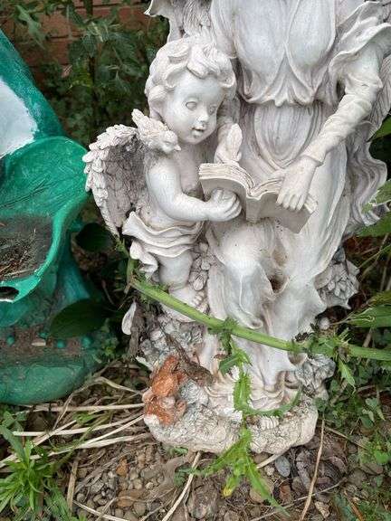GARDEN STATUES FROG AND ANGEL