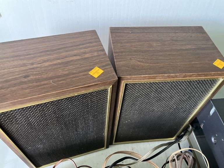 Record Player, DVD Player, Radio/Cassette Player, Speakers
