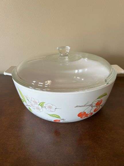 Narumi Neoceram Casserole Dish with Fruit Pattern and Lid