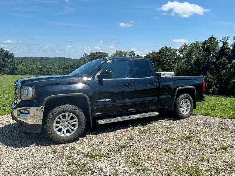2016 GMC Sierra Z71 1500 , 4x4 , Crew Cab ,