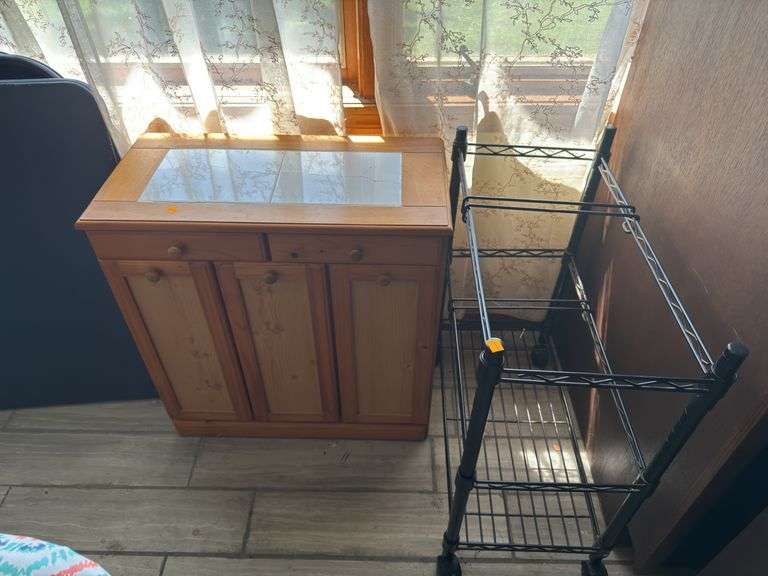 TRASH CAN STAND AND METAL ROLLING CART