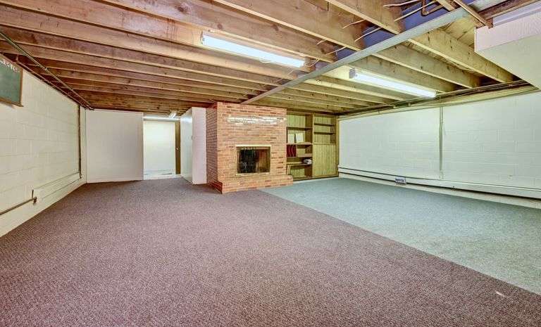 Brick Ranch Home in Sugarcreek