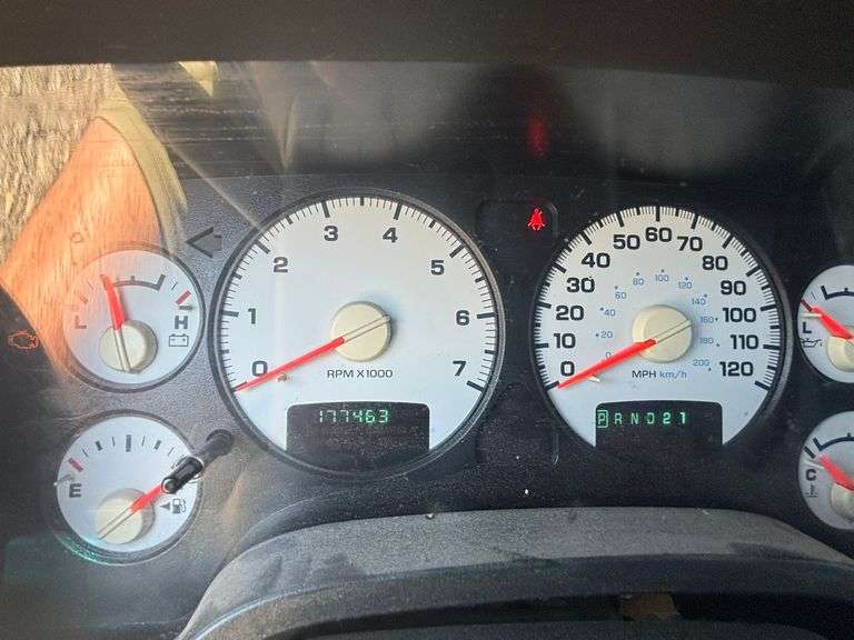 2003 Dodge Ram 1500 ,4x4 , 177,00 miles , Camo interior Design, Good Running Truck