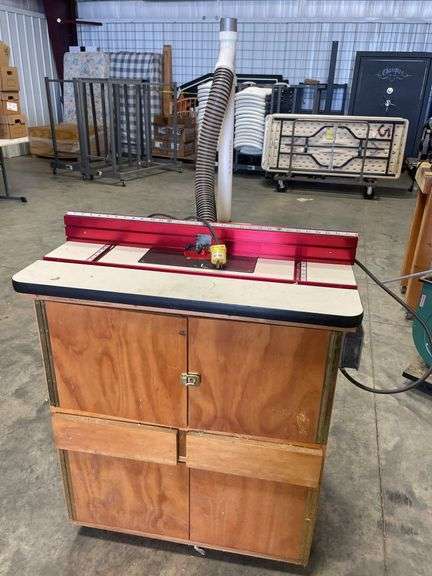 Router table with dust collector and storage cabinets - on wheels - works