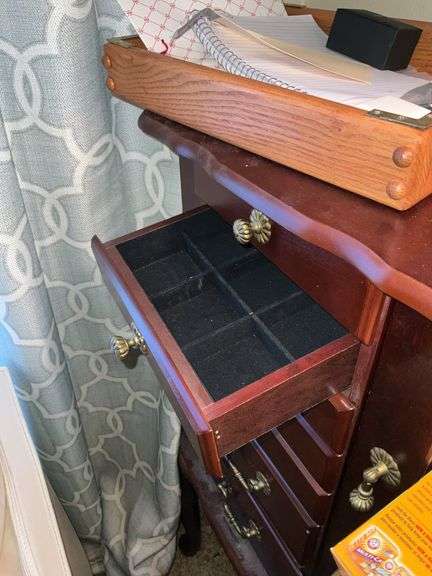 JEWELRY CHEST