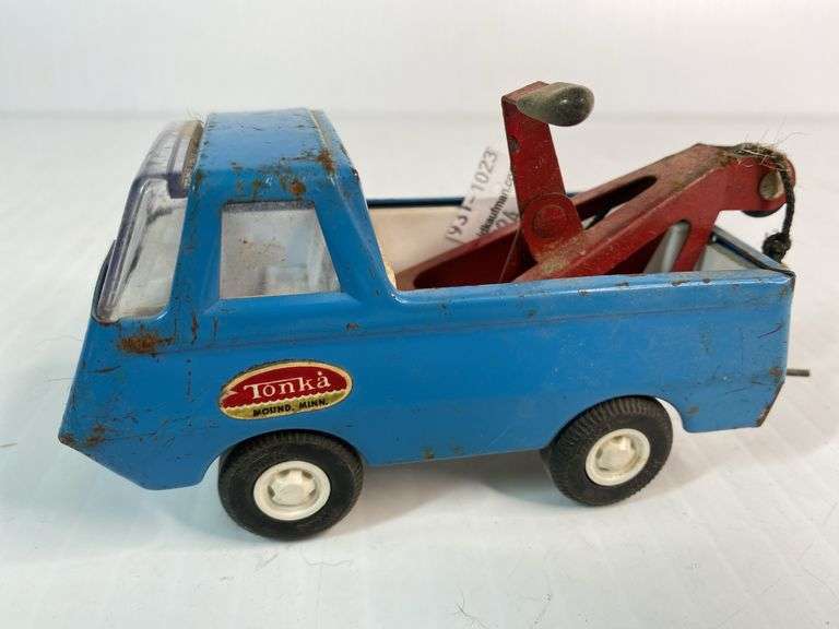 Tonka Mini Wrecker Tow Truck
