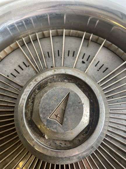 (3) Pontiac turbine style hubcaps