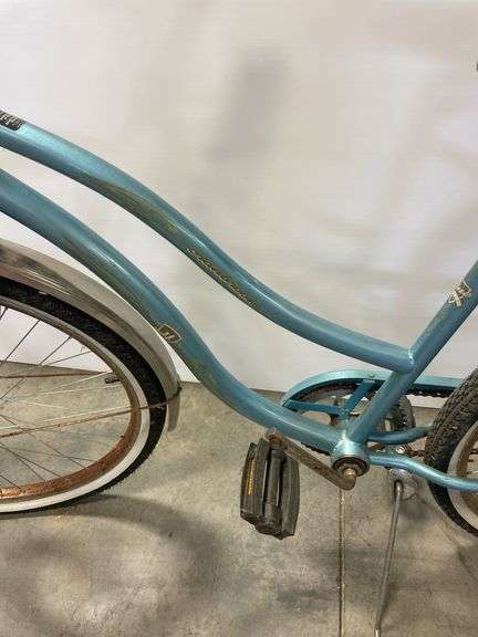 Huffy Cranbrook one-speed blue bicycle