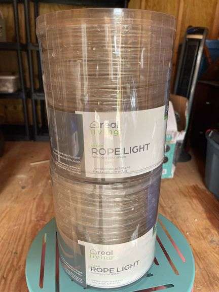 BRAND NEW ROPE LIGHT, COLORED STOOLS, POP UP PORTABLE ROOM