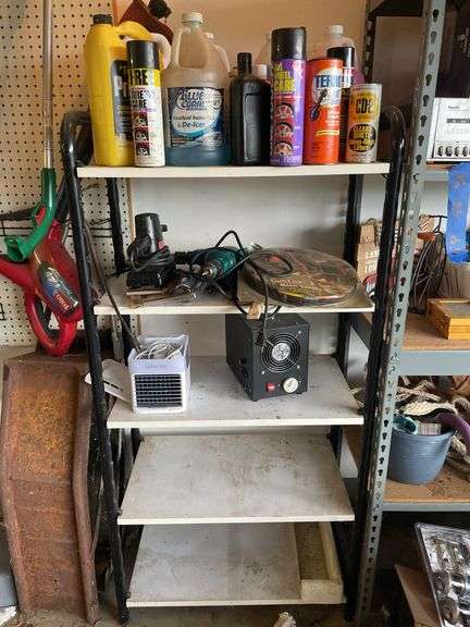 SHELVING WITH 3 SHELVES OF CONTENTS