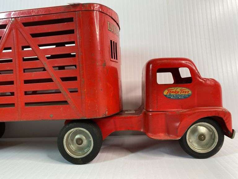 1950s Tonka Livestock Tractor Trailer