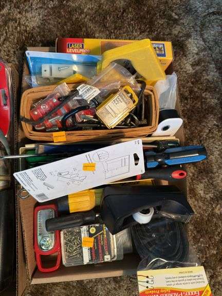 VARIETY OF HAND TOOLS