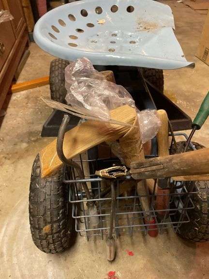 ROLLING CARDEN SEAT AND TOOLS