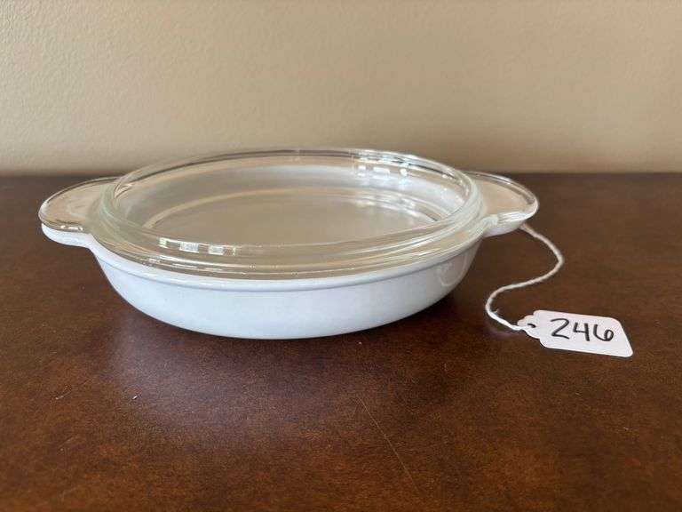CorningWare White 1 1/4 Qt Casserole Dish with Lid