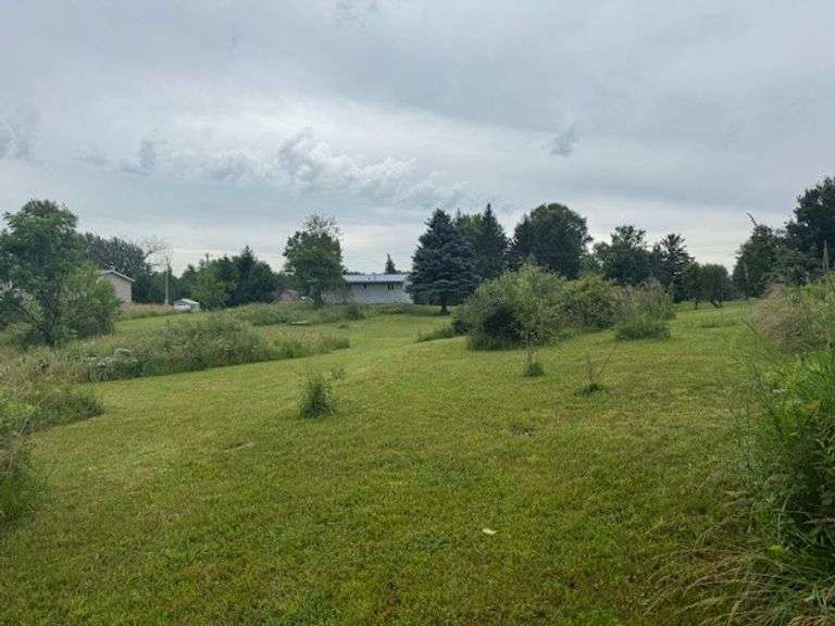 3 Bedroom Investment Home on 1.2 Acres