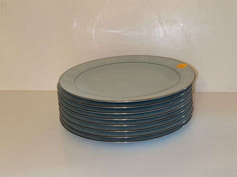 (8) Noritake Fidelity Ceramic Dinner Plates
