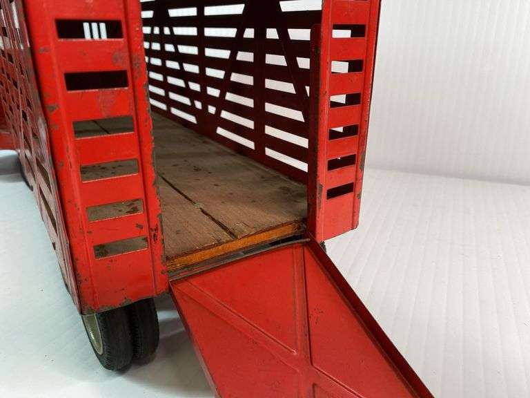 1950s Tonka Livestock Tractor Trailer