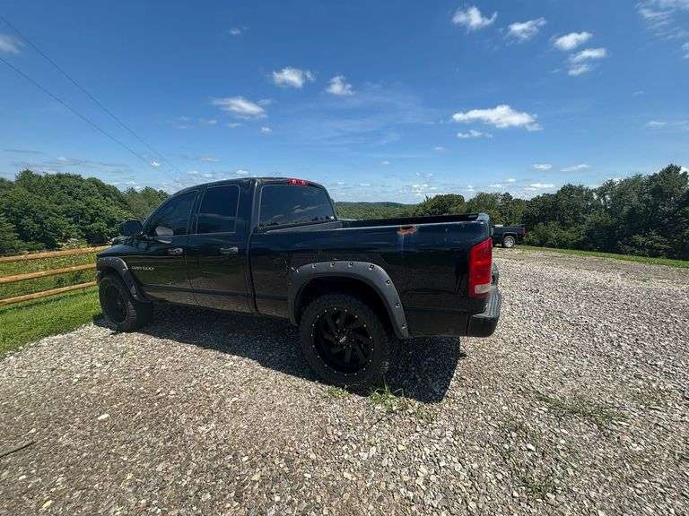 2003 Dodge Ram 1500 ,4x4 , 177,00 miles , Camo interior Design, Good Running Truck