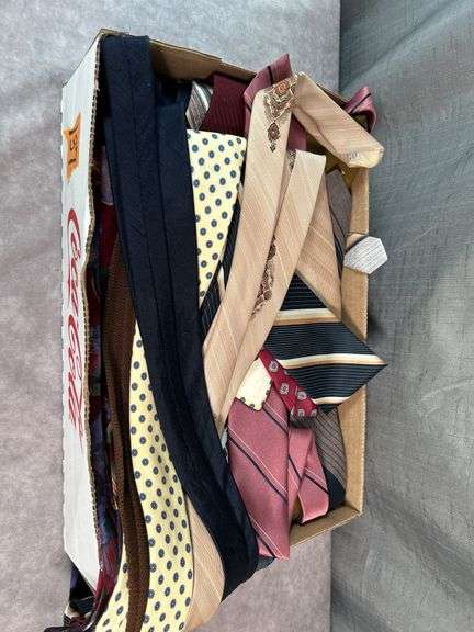 VINTAGE MEN’S TIES