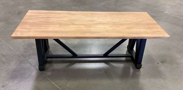 BASSETT Craftsman Table