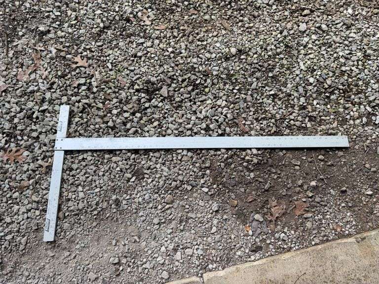 DRYWALL T SQUARE