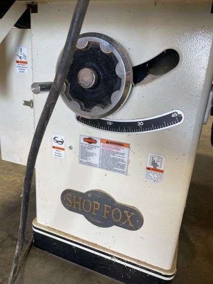 Shop Fox W1677 10" left tilting cabinet saw - works
