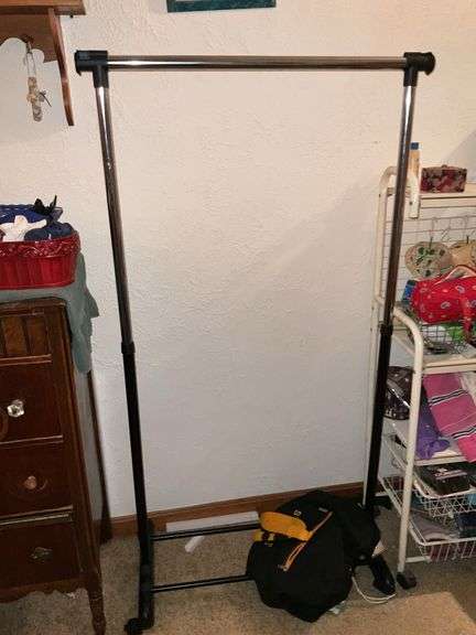 DRESSER WITH CONTENTS AND CLOTHES RACK