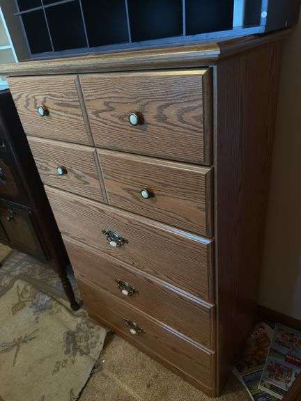 CHEST OF DRAWER AND MIRROR
