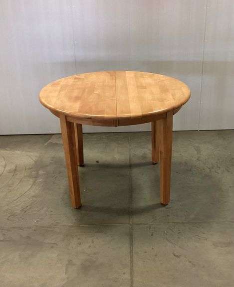 MAVIN Dining Table