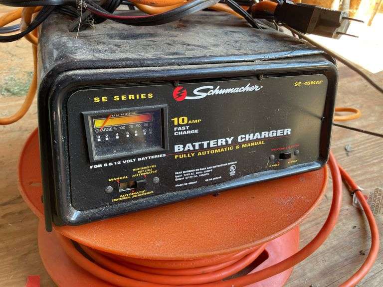 BATTERY CHARGER AND EXT. CORDS