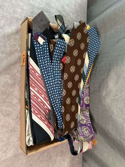 VINTAGE MEN’S TIES