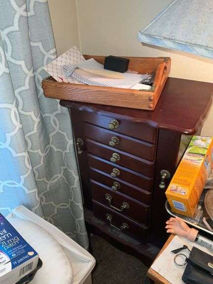 JEWELRY CHEST