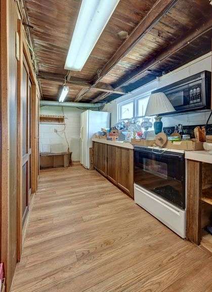 Absolute Home & Outbuildings on 3.75 Acres