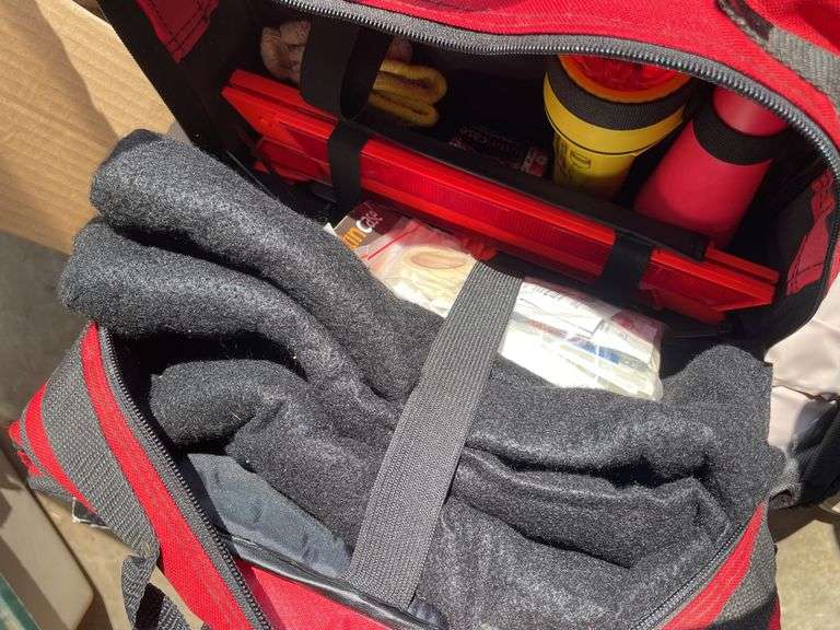 EMERGENCY KIT AND AIR MATTRESS