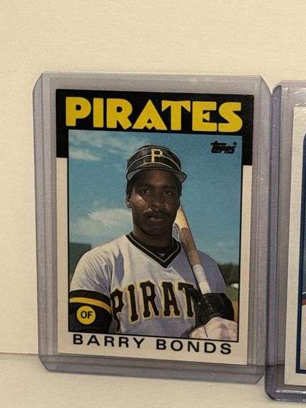 Assortment of MLB Greats Sports Cards (5 Total)