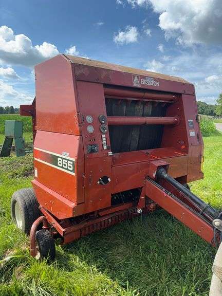 Hesston 855 Round Baler , Very Clean Baler