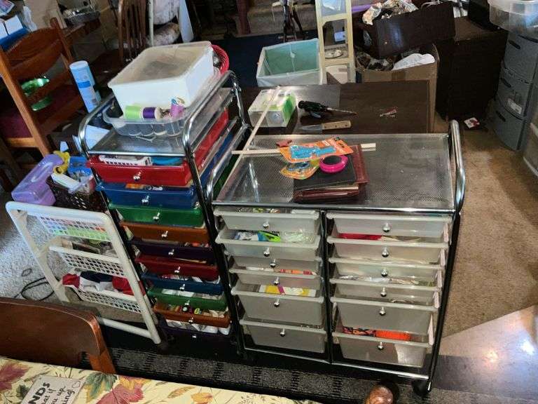LARGE LOT OF SEWING SUPPLIES INCL. TABLE AND ORGANIZERS
