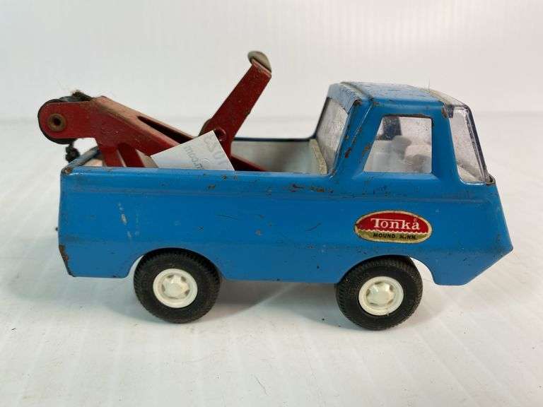 Tonka Mini Wrecker Tow Truck