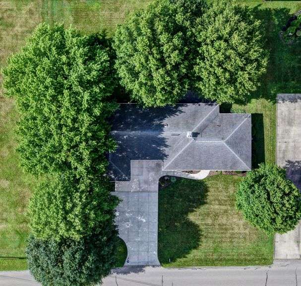 Brick Ranch Home in Sugarcreek