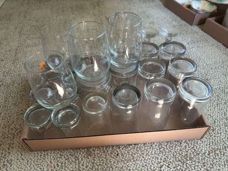DRINKING GLASSES & STEMWARE