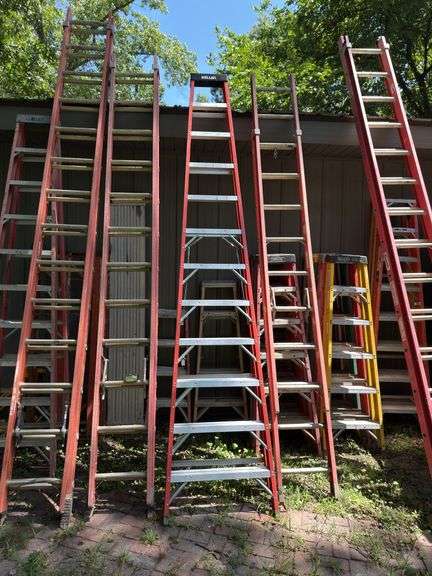 12 FOOT KELLER STEP LADDER