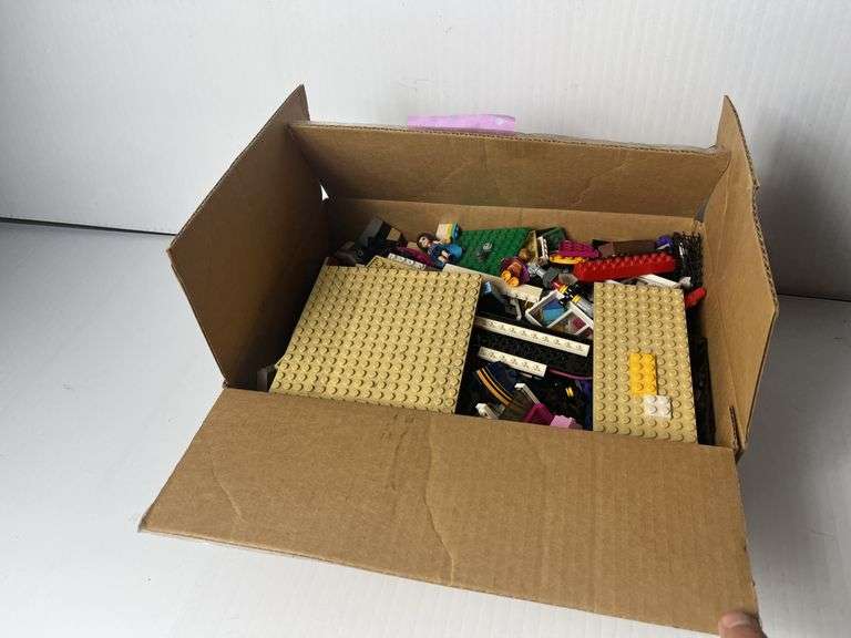 4lb 10 oz Legos with Figures