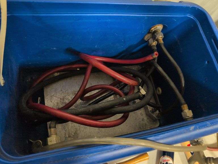 Tap handles with (2) carbon dioxide tanks and hoses