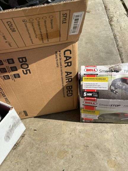 EMERGENCY KIT AND AIR MATTRESS